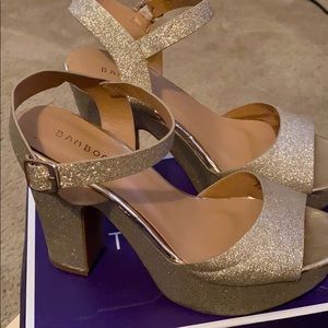 Bamboo glitter platforms